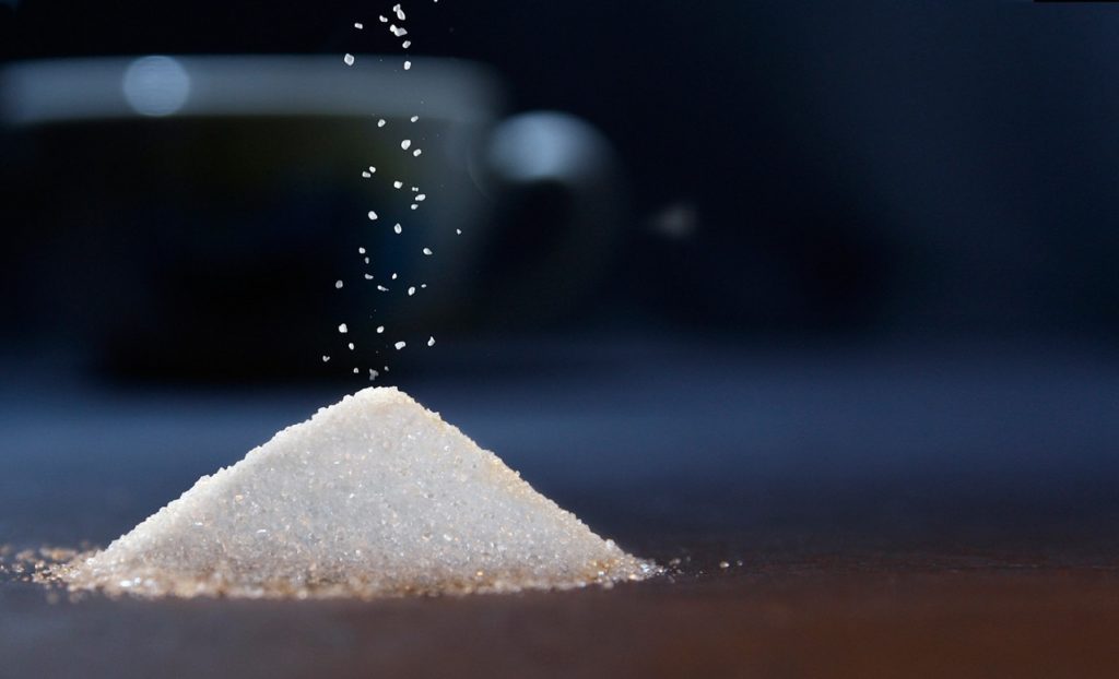 Что произойдет, если рассыпать сахар