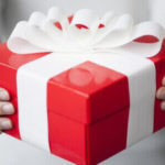 7 действенных вариантов: приворот на подарок